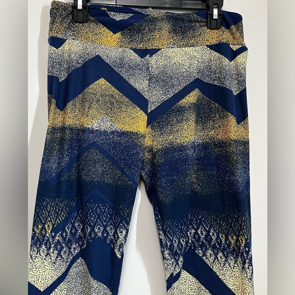 LuLaRoe Navy and Yellow Chevron TC Leggings